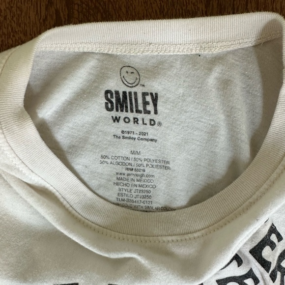 Casual Crop Top - Picture 2 of 4